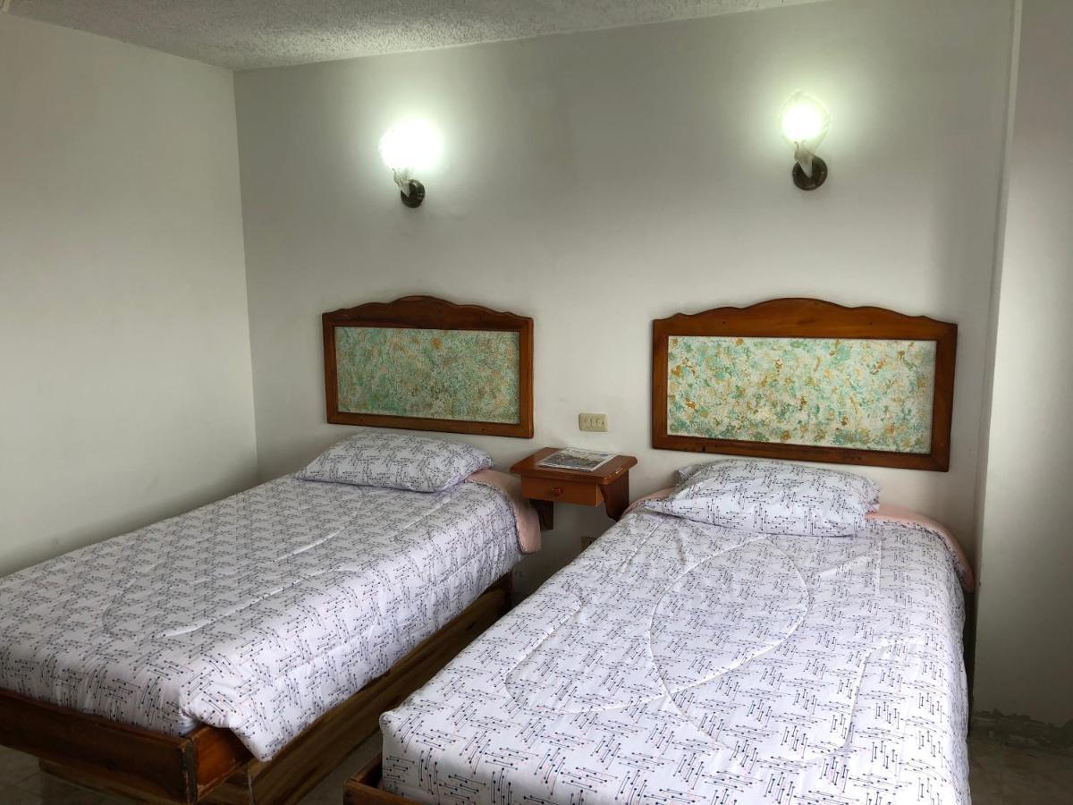 Hotel Armont Каларка Экстерьер фото