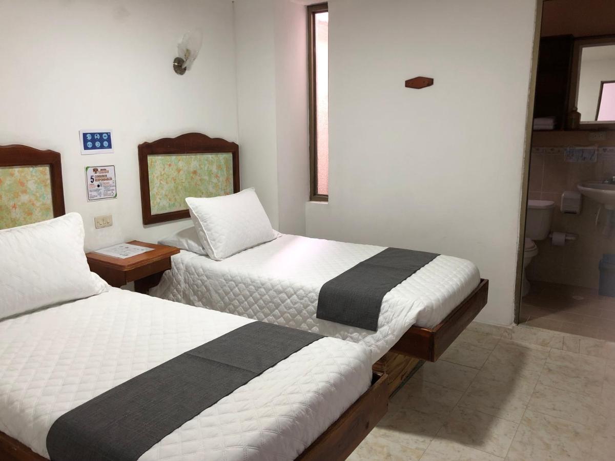 Hotel Armont Каларка Экстерьер фото