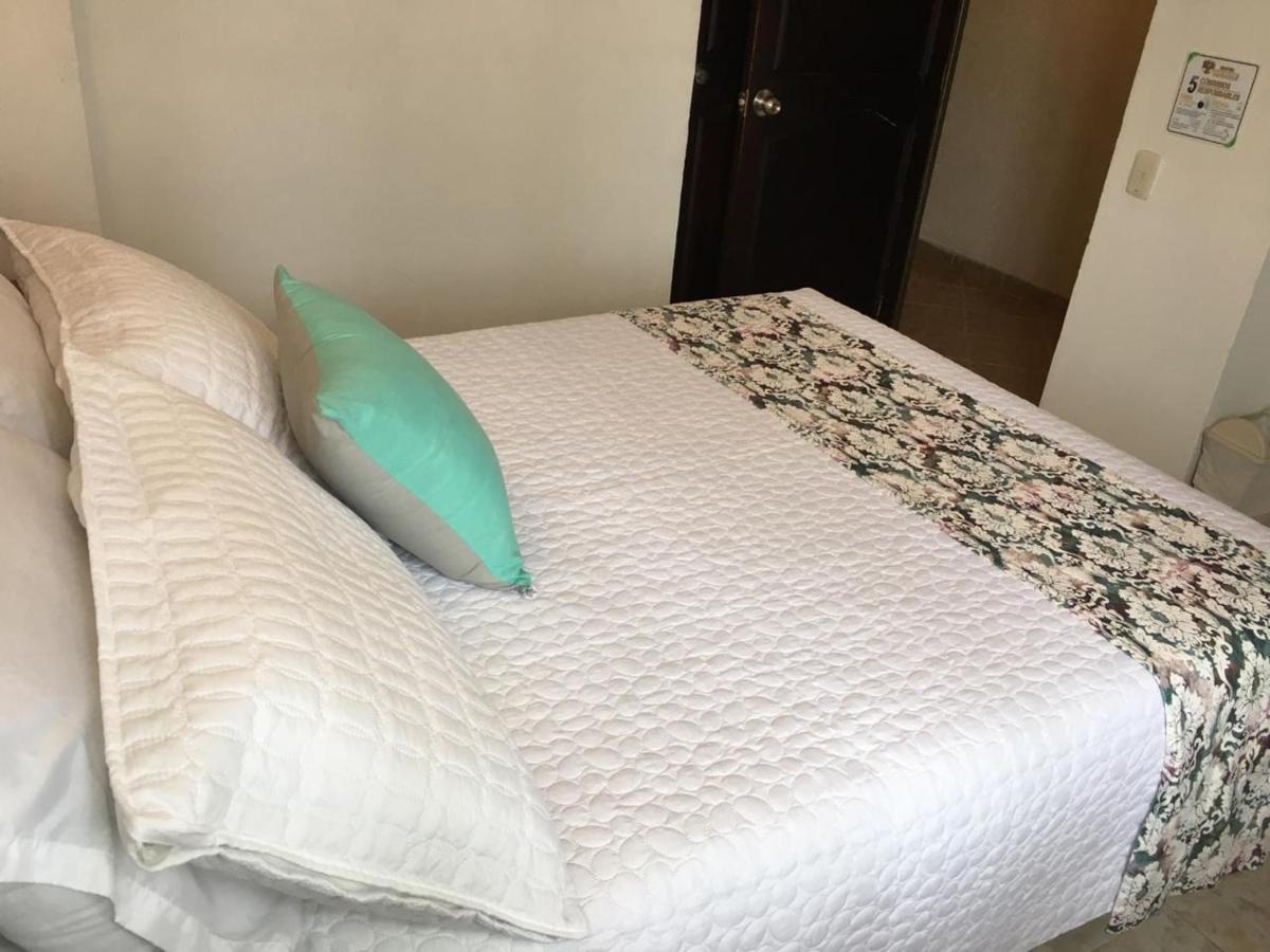 Hotel Armont Каларка Экстерьер фото